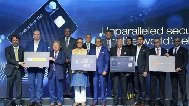 বিশ্বের প্রথম বায়োমেট্রিক মেটাল ক্রেডিট কার্ড চালু বাংলাদেশে!