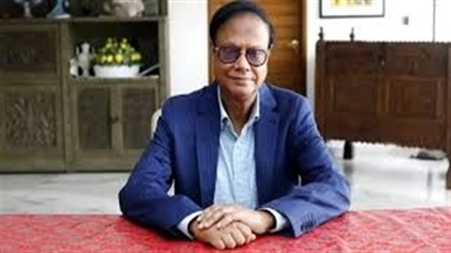 ব্যাংক খাতে শৃঙ্খলা ফেরাতে রাজনীতিকদের শুদ্ধ হতে হবে: বাংলাদেশ ব্যাংকের গভর্নর